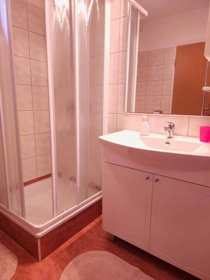 Lorena Apartments In プーラ エクステリア 写真