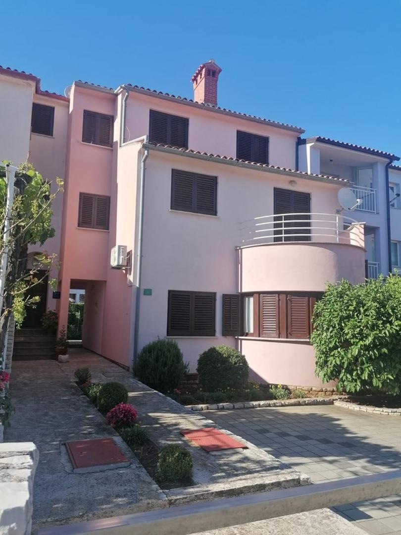 Lorena Apartments In プーラ エクステリア 写真