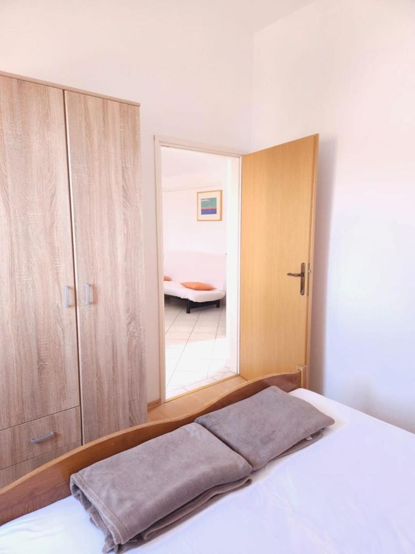 Lorena Apartments In プーラ エクステリア 写真