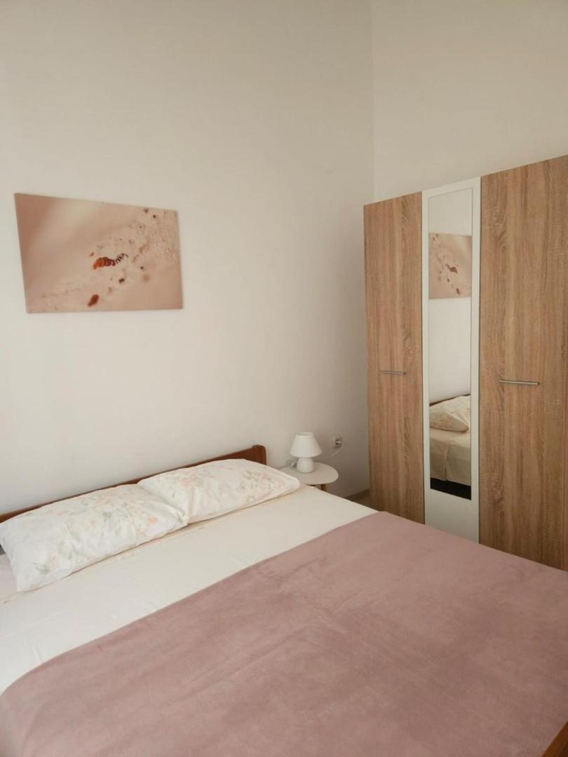 Lorena Apartments In プーラ エクステリア 写真