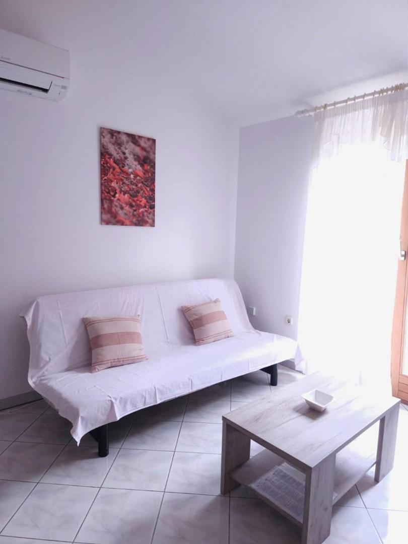 Lorena Apartments In プーラ エクステリア 写真
